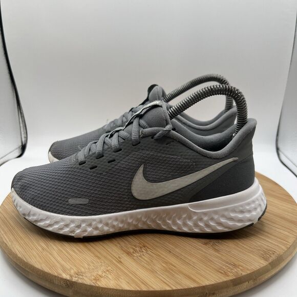 Nike Womens Size 6.5 Revolution 5 BQ3207-005 Gray Running Shoes Sneakers - Picture 1 of 8